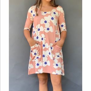 Ava sky fighting eel dress shaw xs